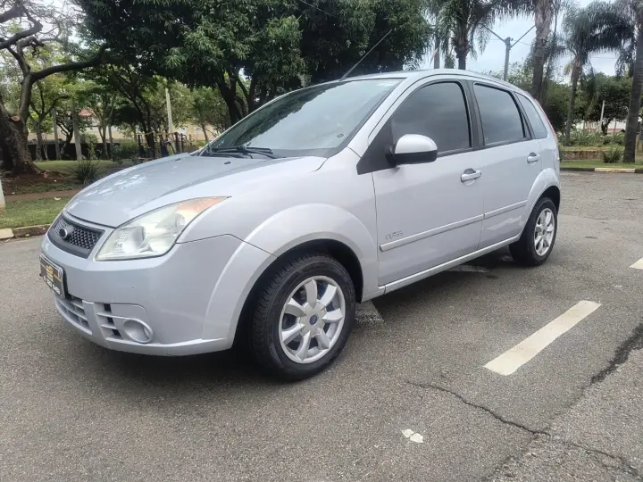 FIESTA 1.6 MPI Class Hatch 8V
