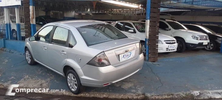 FIESTA 1.6 Rocam SE Sedan 8V