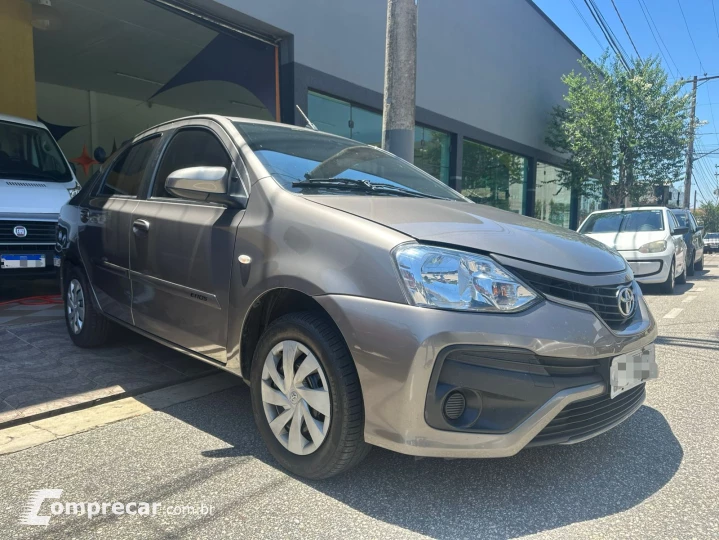 ETIOS 1.5 XS Sedan 16V