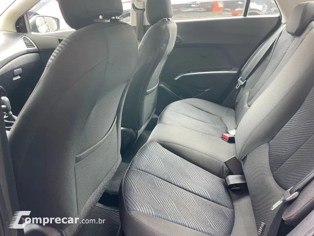 HB20S - 1.6 COMFORT PLUS 16V 4P MANUAL