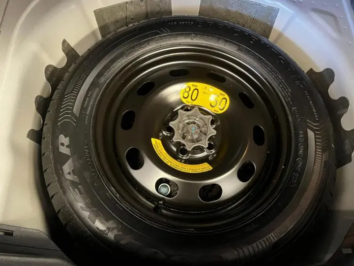 NIVUS HIGHLINE 1.0 200 TSI FLEX AUT.