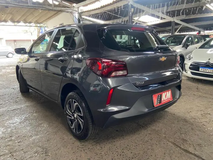 ONIX HATCH LT 1.0 12V FLEX 5P MEC