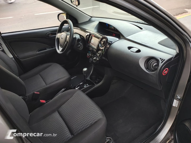 ETIOS 1.5 X Plus Sedan 16V