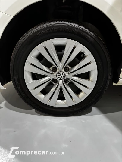 VOYAGE 1.0 12V MPI Totalflex