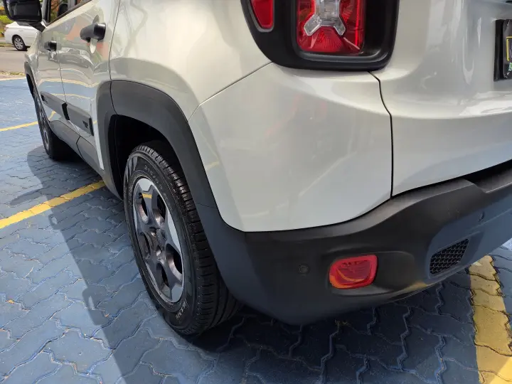 RENEGADE 1.8 16V FLEX SPORT 4P AUTOMÁTICO