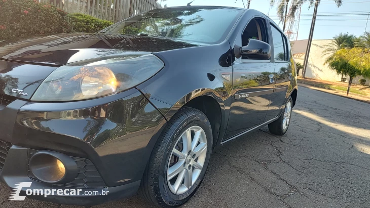 SANDERO 1.6 16V SCE GT Line