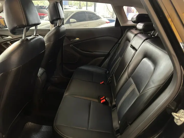 TRACKER Premier 1.2 Turbo 12V Flex Aut.