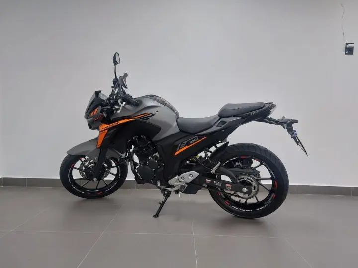 YAMAHA FZ25 FAZER ABS