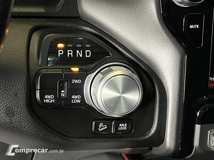 1500 5.7 V8 GASOLINA REBEL CD 4X4 AUTOMÁTICO
