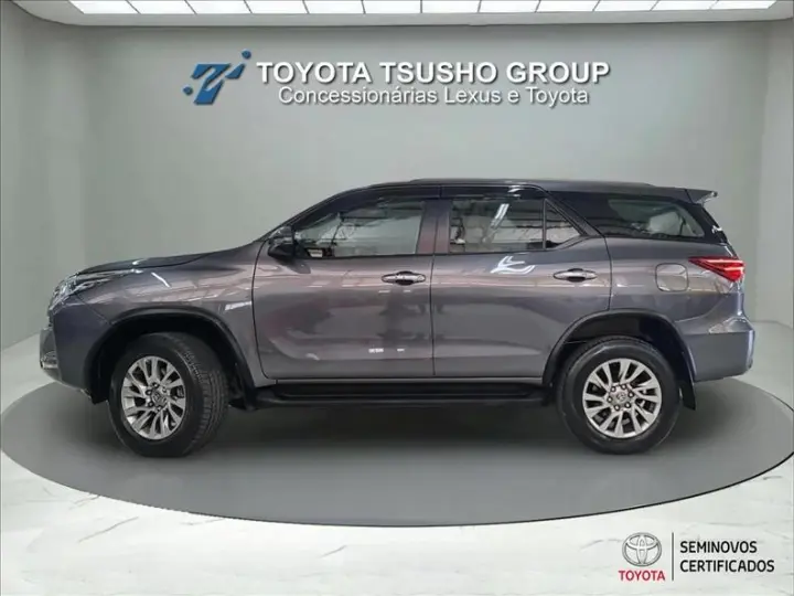 HILUX SW4 2.7 VVT-I SRV 7L 4X2