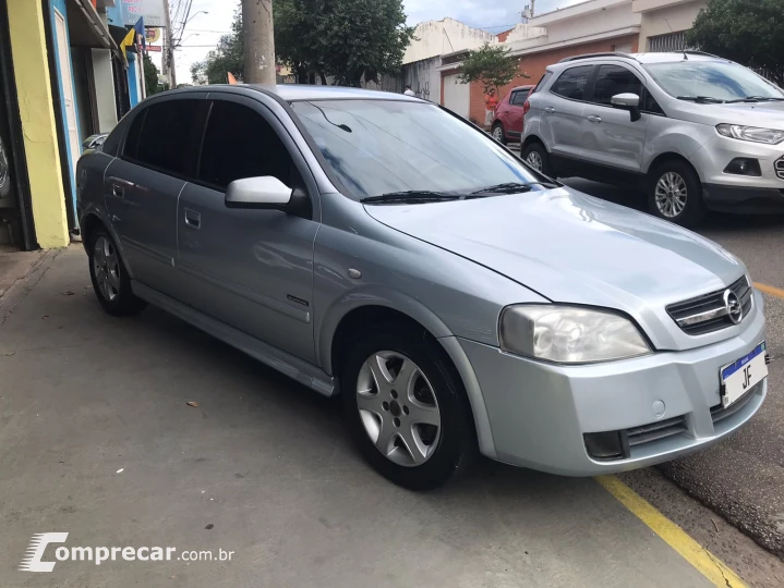 ASTRA 2.0 MPFI Advantage 8V