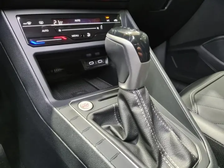 VIRTUS EXCLUSIVE 250TSI 1.4 FLEX 16V AUT