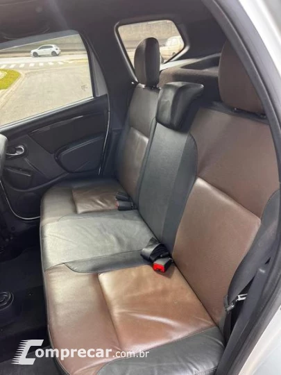 DUSTER 20 D 4X2A