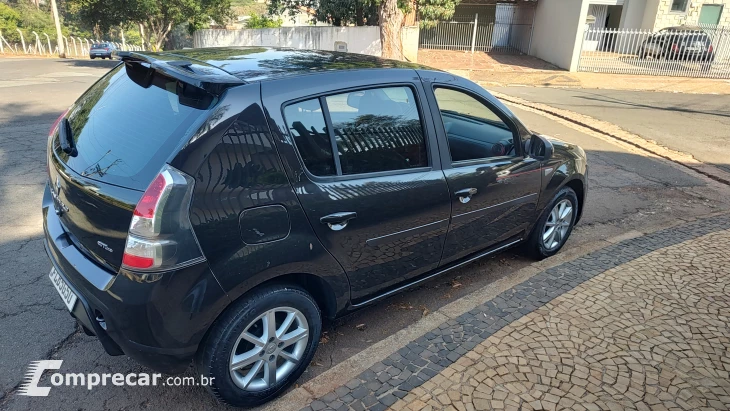 SANDERO 1.6 16V SCE GT Line