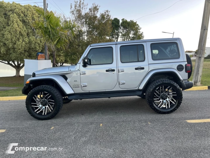 WRANGLER 2.0 TURBO GASOLINA SAHARA 4P 4X4 AT8