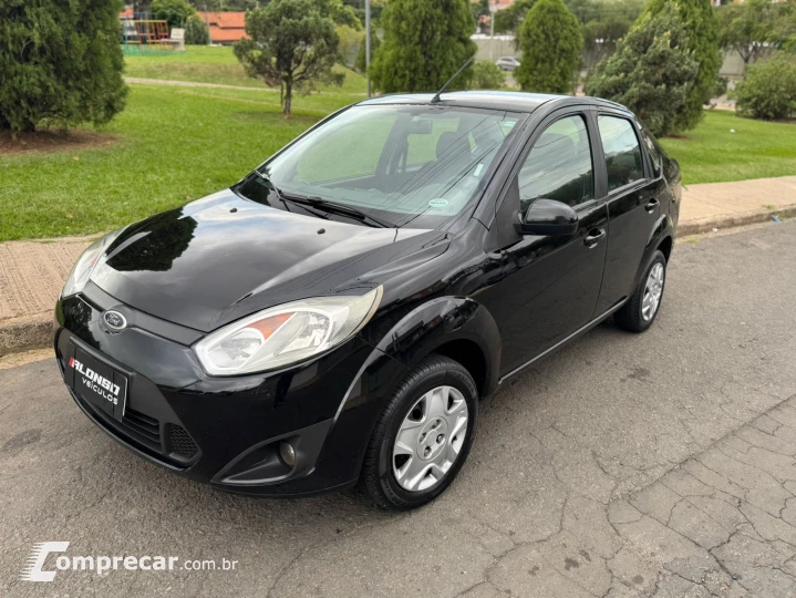 FIESTA 1.6 Rocam SE Sedan 8V