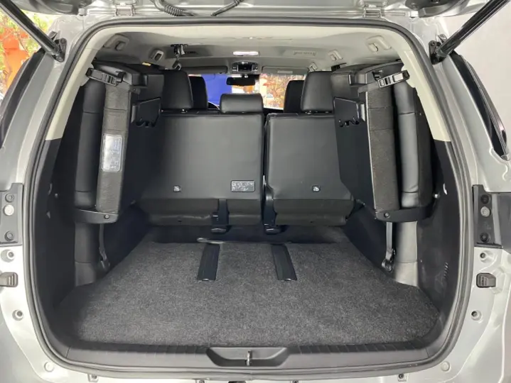 Hilux SW4 SRX Plat. 4x4 2.8 TB Die. Aut.