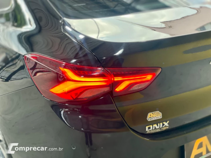 ONIX 1.0 Turbo Plus Premier
