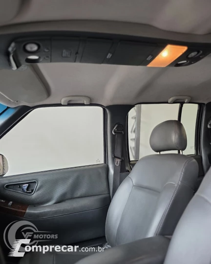 S10 2.4 MPFI Executive 4X2 CD 8V