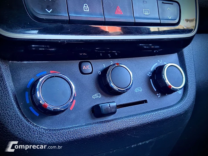 KWID 1.0 12V SCE Intense