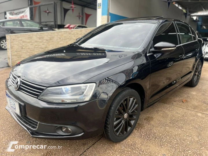 JETTA Highline 2.0 TSI 16V 4p Tiptronic