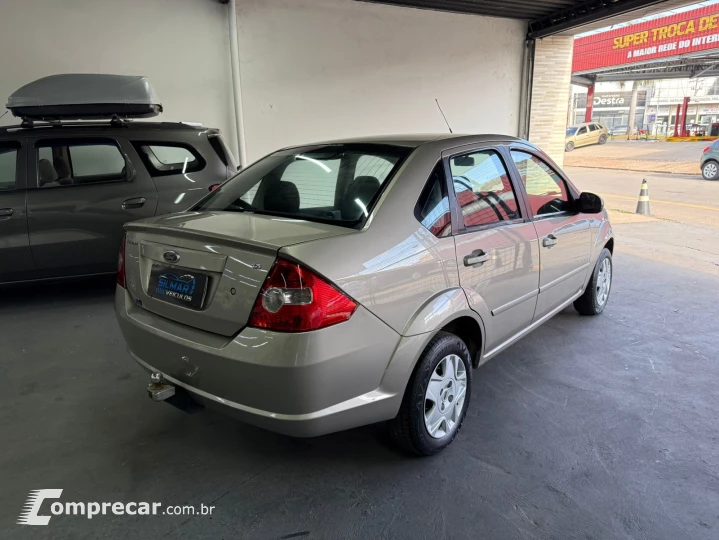 FIESTA 1.6 Rocam SE Sedan 8V