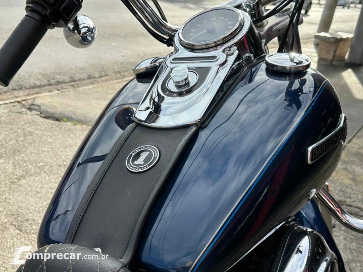 DYNA SUPER GLIDE CUSTOM