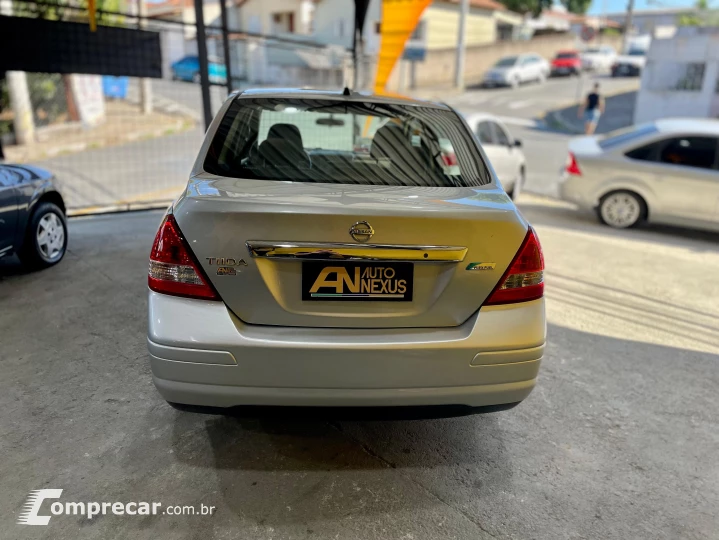 TIIDA 1.8 Sedan 16V