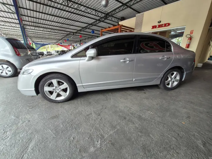 CIVIC 1.8 LXS 16V GASOLINA 4P AUTOMÁTICO