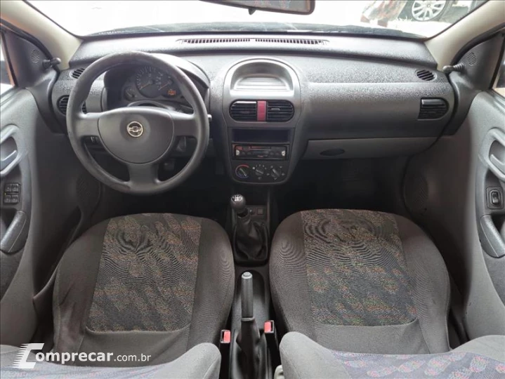 CORSA 1.8 MPFI Sedan 8V