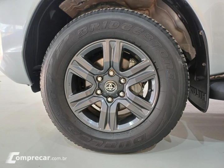 HILUX 2.8 D-4D TURBO DIESEL CD SR 4X4 AUTOMÁTICO