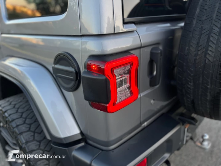 WRANGLER 2.0 TURBO GASOLINA SAHARA 4P 4X4 AT8