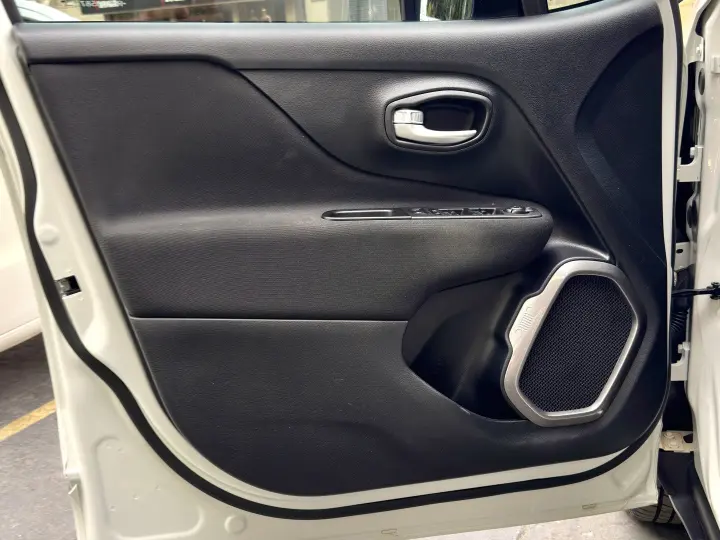 RENEGADE 1.3 T270 TURBO FLEX AT6