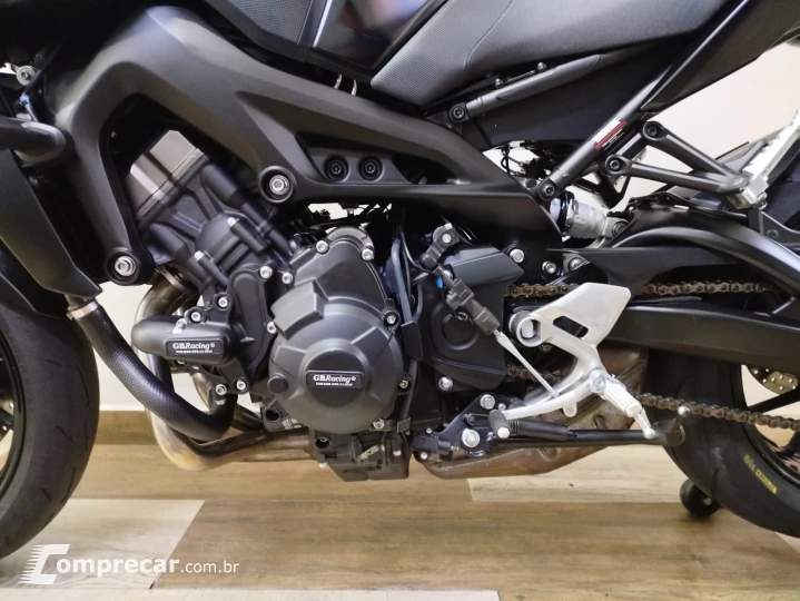 MT-09  800 cc