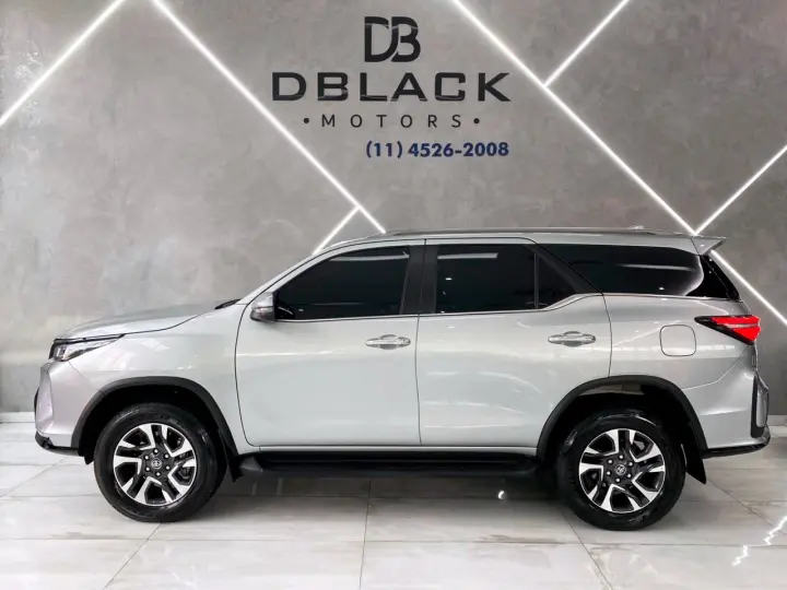 Hilux SW4 SRX Plat. 4x4 2.8 TB Die. Aut.