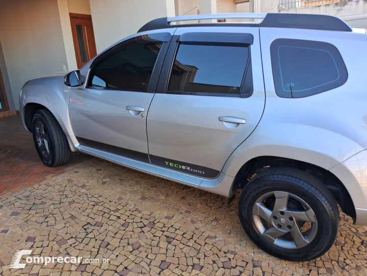 DUSTER 2.0 Tech Road 4X2 16V