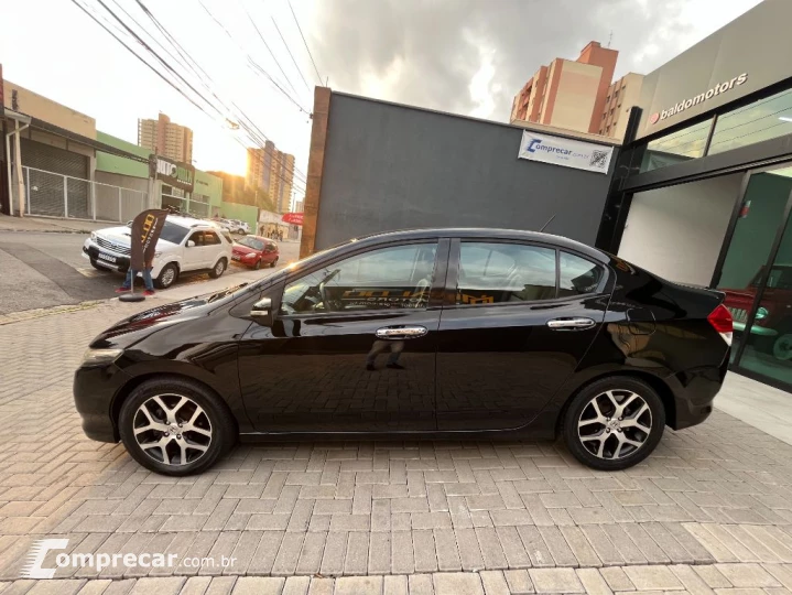 CITY Sedan EX 1.5 Flex 16V 4p Aut.