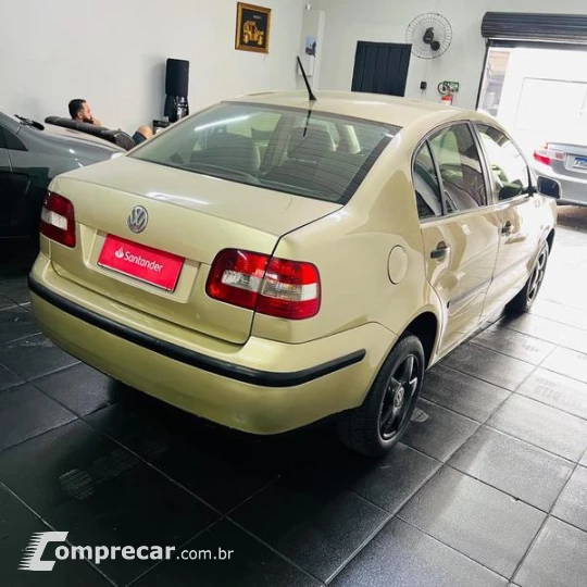 POLO SEDAN 1.6