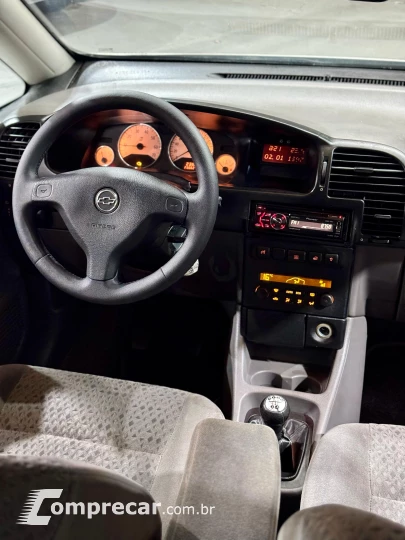 ZAFIRA 2.0 MPFI Elegance 8V