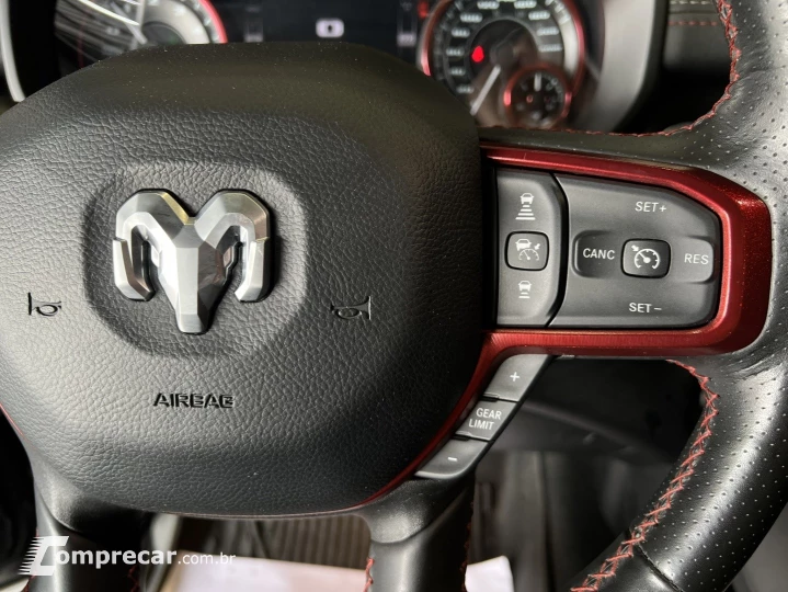 1500 5.7 V8 GASOLINA REBEL CD 4X4 AUTOMÁTICO
