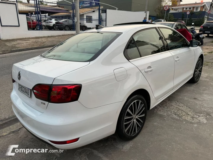 JETTA 2.0 TSI Highline 200cv