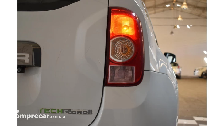 DUSTER - 2.0 DYNAMIQUE 4X2 16V 4P AUTOMÁTICO