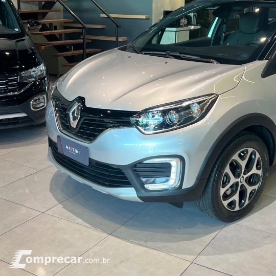 CAPTUR Intense Bose 2.0 16V Flex 5p Aut.