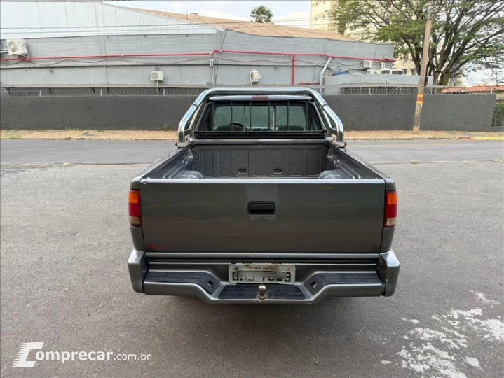 S10 2.2 EFI DLX 4X2 CS 8V