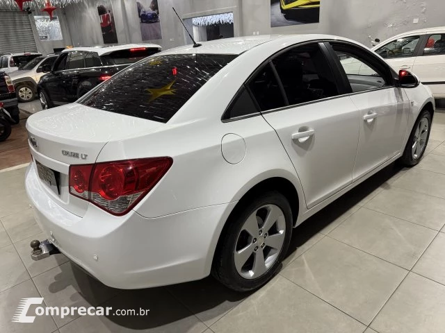 CRUZE SEDAN - 1.8 LT 16V 4P AUTOMÁTICO