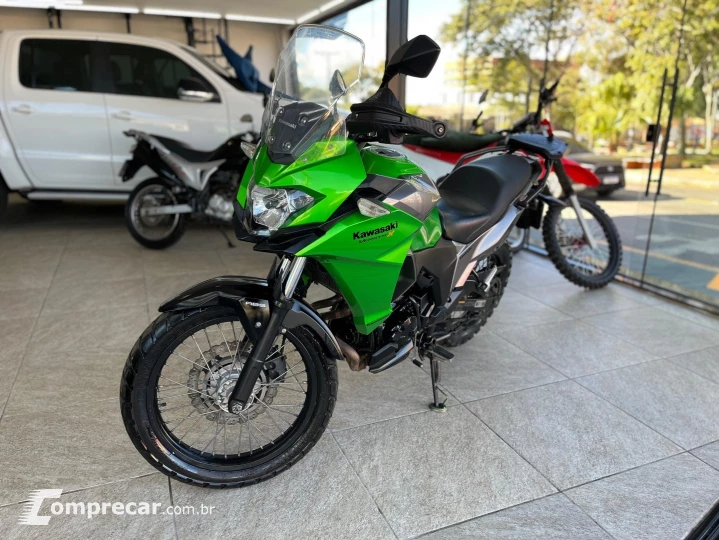 VERSYS-X 300