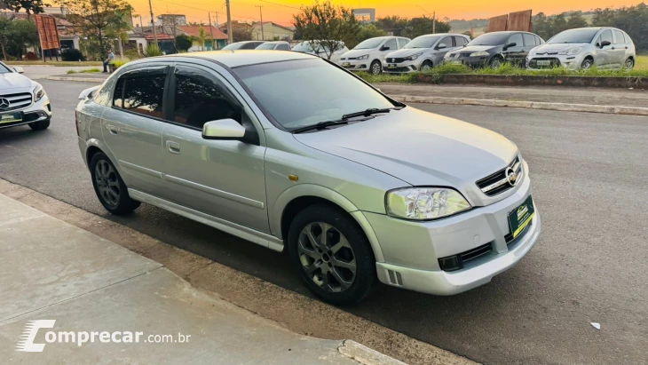 ASTRA 2.0 MPFI Advantage 8V