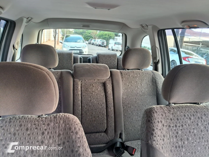 ZAFIRA 2.0 MPFI ELEGANCE 8V FLEX 4P AUTOMÁTICO