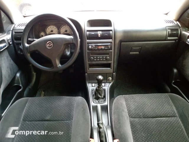 ASTRA HATCH - 2.0 MPFI ADVANTAGE 8V 4P MANUAL