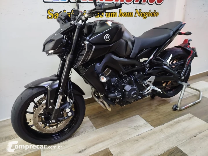 MT-09  800 cc